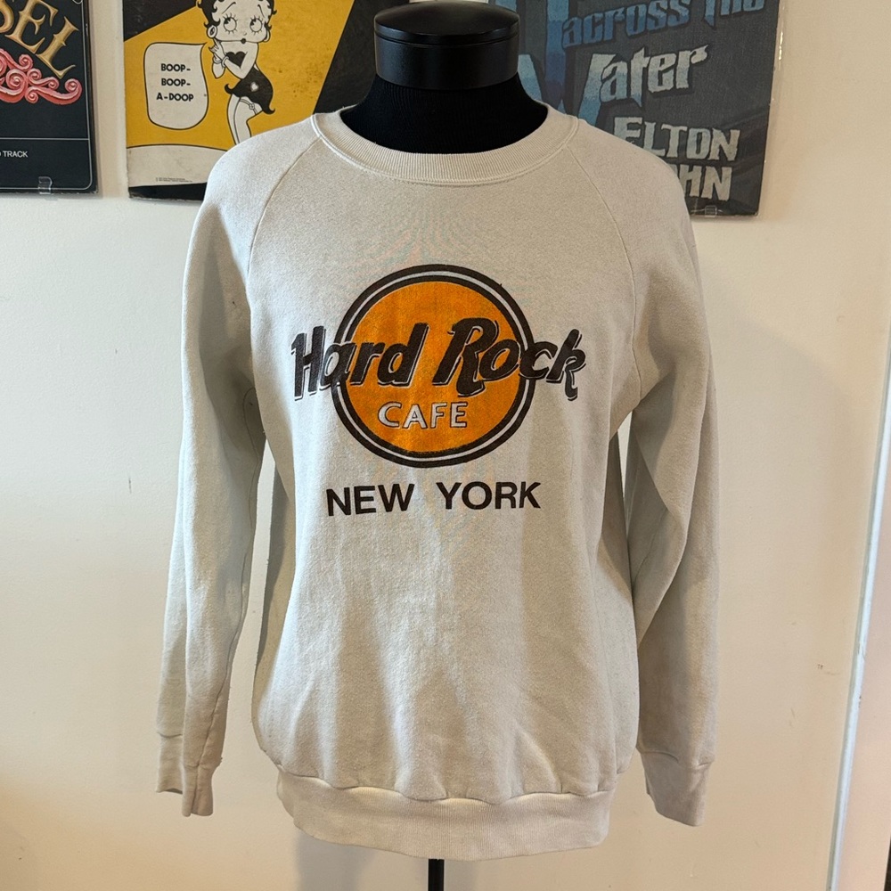 Hard Rock Pullover